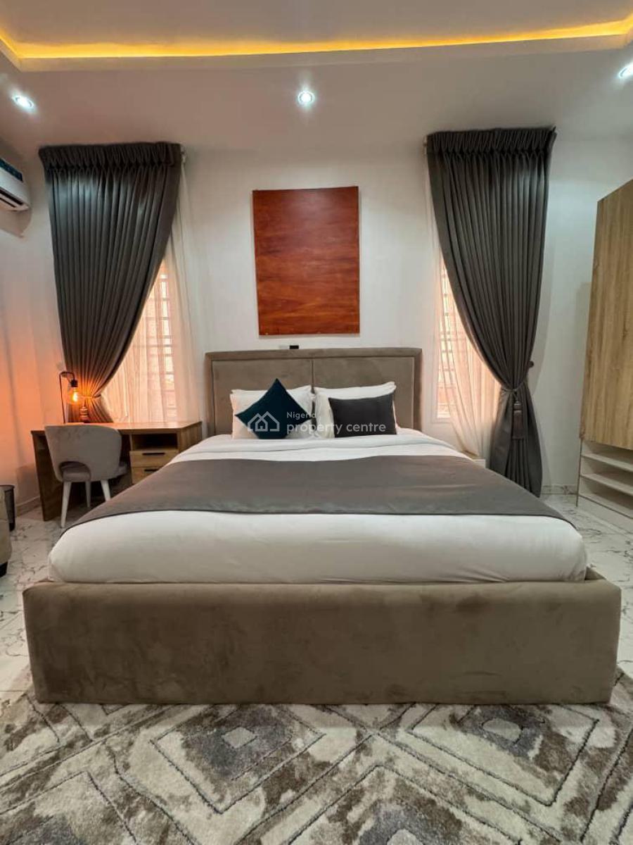 Tastefully Finished  3bedroom Water Front Apartment with Prime Feature, Lekki Phase 1, Lekki, Lagos, Flat / Apartment Short Let