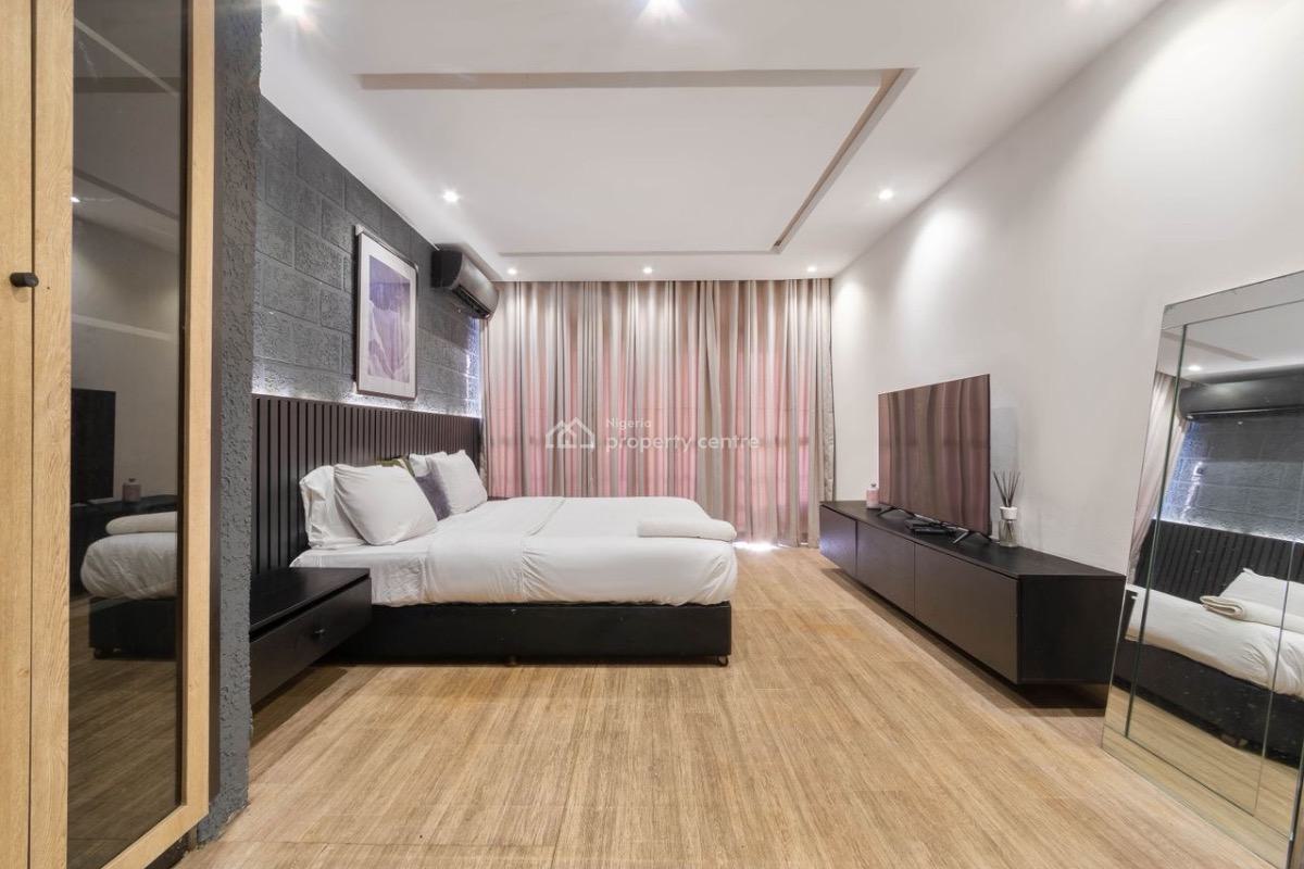 Luxury Two Bedroom Waterfront with Snooker Board and Pool, Lekki Phase 1, Lekki, Lagos, Flat / Apartment Short Let