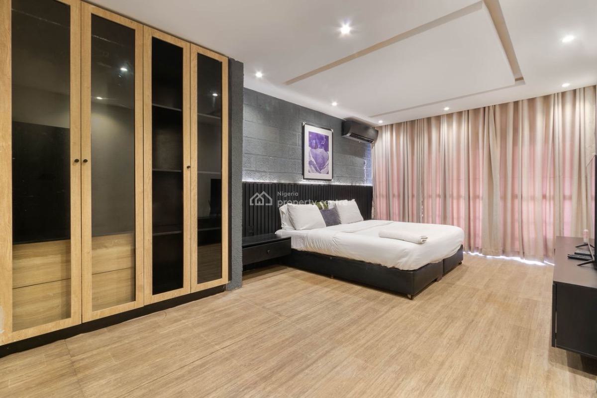 Luxury Two Bedroom Waterfront with Snooker Board and Pool, Lekki Phase 1, Lekki, Lagos, Flat / Apartment Short Let