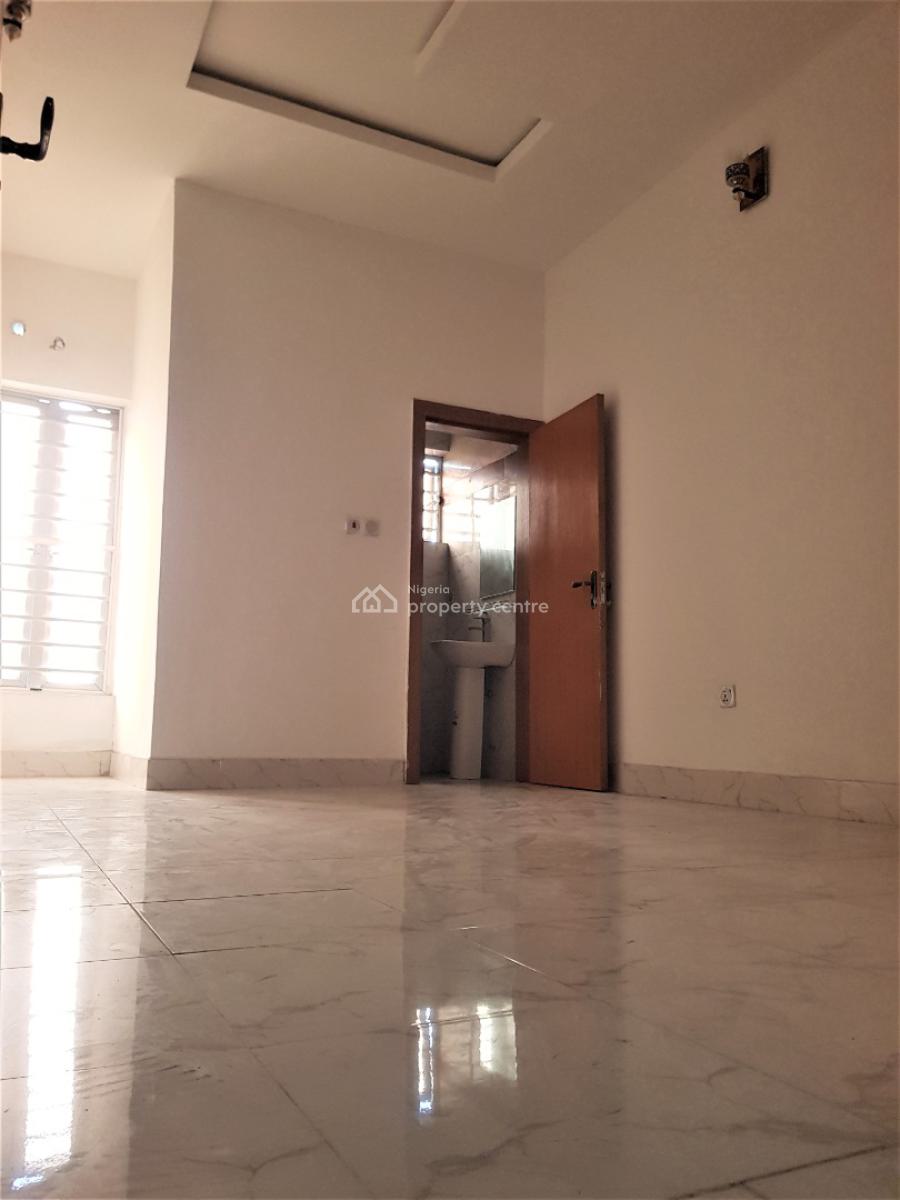 4 Bedroom Terraced Duplex in a Serene Neighbourhood, Off Mobil Road, Ilaje, Ajah, Lagos, Terraced Duplex for Rent