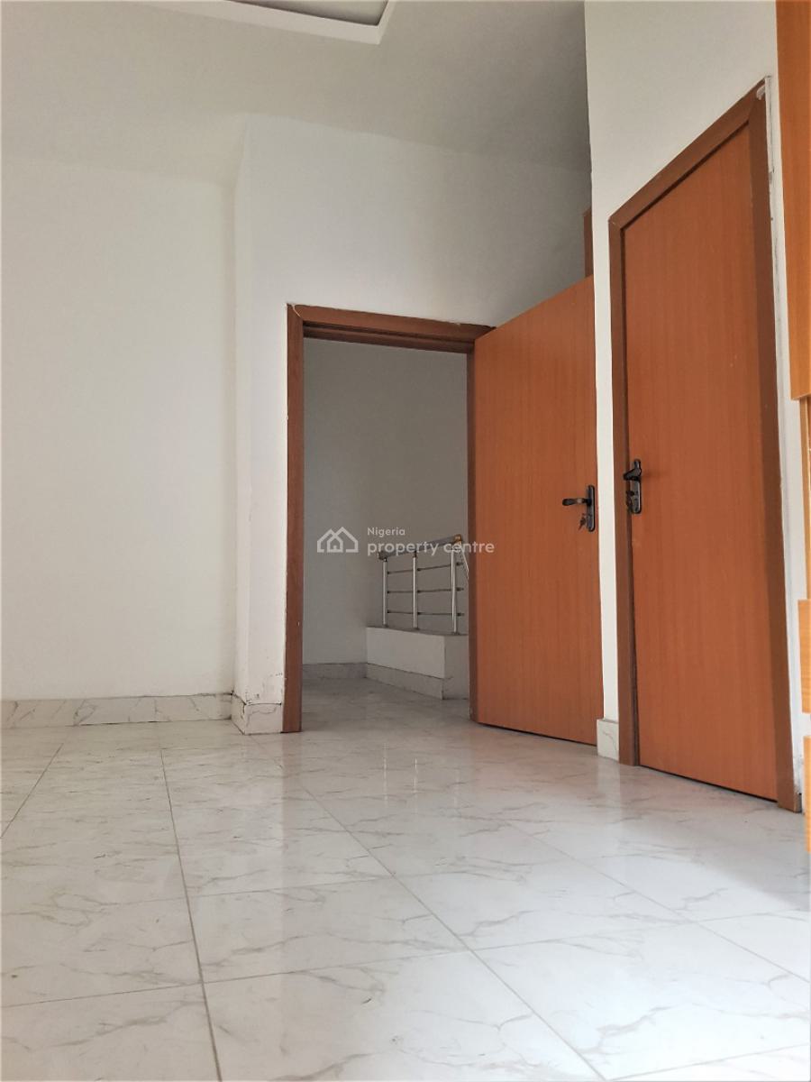 4 Bedroom Terraced Duplex in a Serene Neighbourhood, Off Mobil Road, Ilaje, Ajah, Lagos, Terraced Duplex for Rent