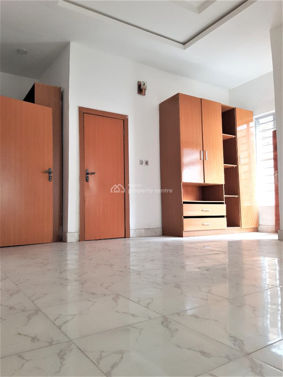 4 Bedroom Terraced Duplex in a Serene Neighbourhood, Off Mobil Road, Ilaje, Ajah, Lagos, Terraced Duplex for Rent