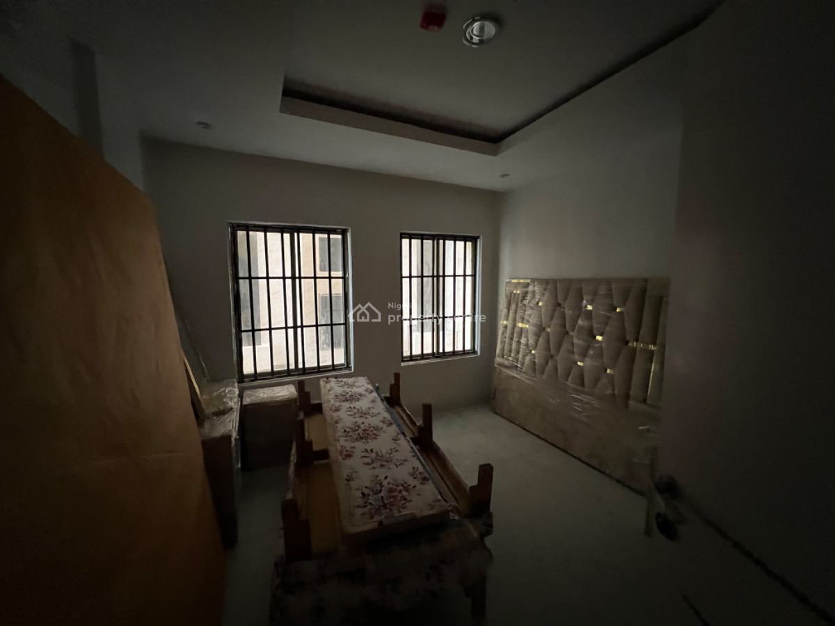 3 Bedroom Apartment with Bq, Off Ajose Adeogun, Victoria Island (vi), Lagos, Flat / Apartment for Rent