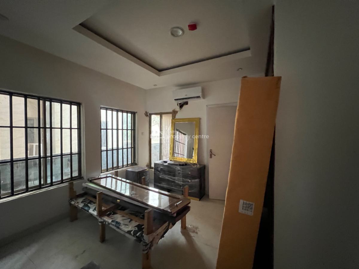 3 Bedroom Apartment with Bq, Off Ajose Adeogun, Victoria Island (vi), Lagos, Flat / Apartment for Rent