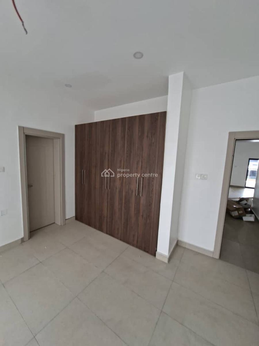 Fully Fitted and Service 4 Bedroom Semi-detached Duplex with Bq, Asokoro District, Abuja, Semi-detached Duplex for Rent