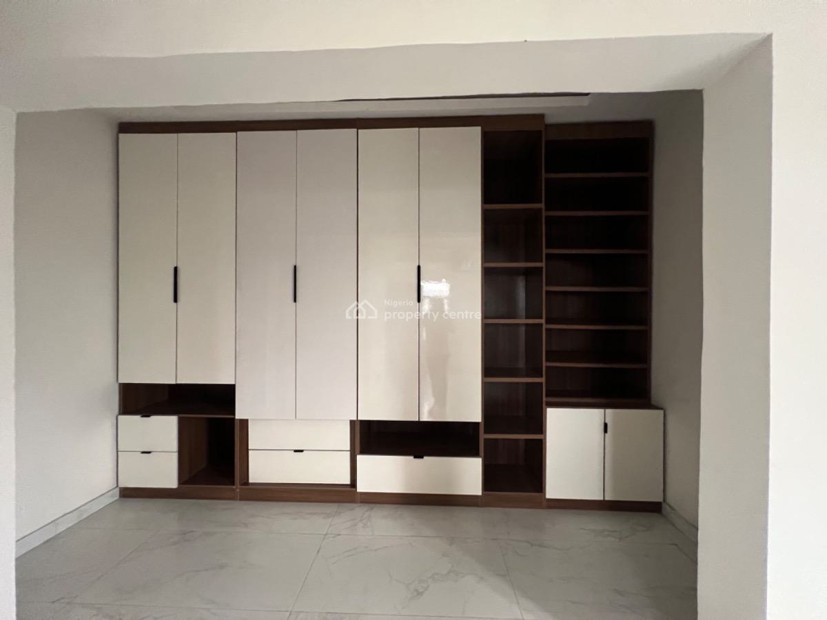 Luxury 3 Bedroom Apartment with Bq, Off Ajose Adeogun, Victoria Island (vi), Lagos, Flat / Apartment for Sale