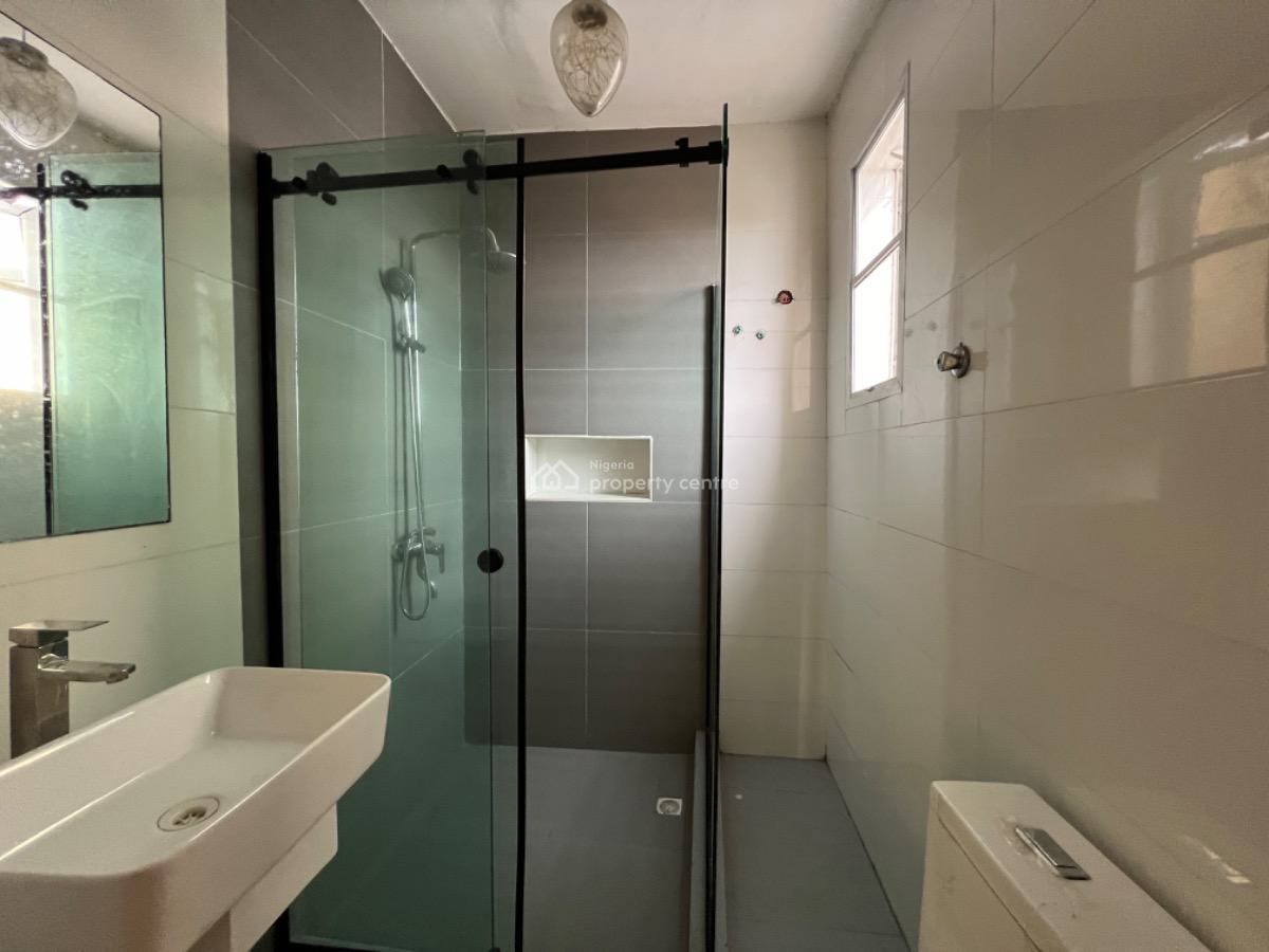 Luxury 3 Bedroom Apartment with Bq, Off Ajose Adeogun, Victoria Island (vi), Lagos, Flat / Apartment for Sale