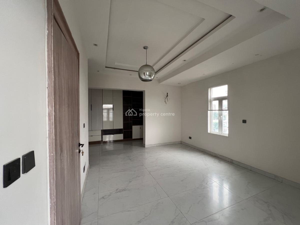 Luxury 3 Bedroom Apartment with Bq, Off Ajose Adeogun, Victoria Island (vi), Lagos, Flat / Apartment for Sale