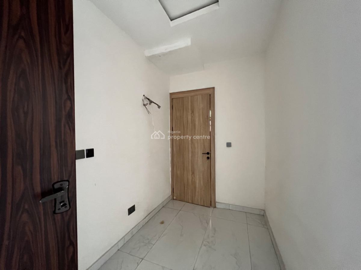 Luxury 3 Bedroom Apartment with Bq, Off Ajose Adeogun, Victoria Island (vi), Lagos, Flat / Apartment for Sale