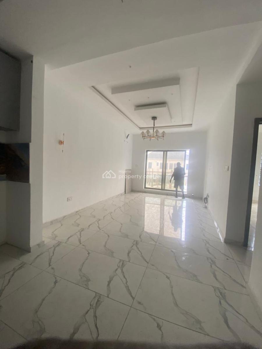 Well Built 2 Bedroom Flat, Ikate, Lekki, Lagos, Flat / Apartment for Sale