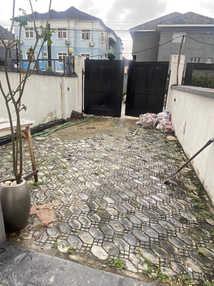 Luxury 2 Bedroom Semi Detached Duplex with Gate, Chevron , in a Secured Estatre, Lekki, Lagos, Semi-detached Duplex for Rent