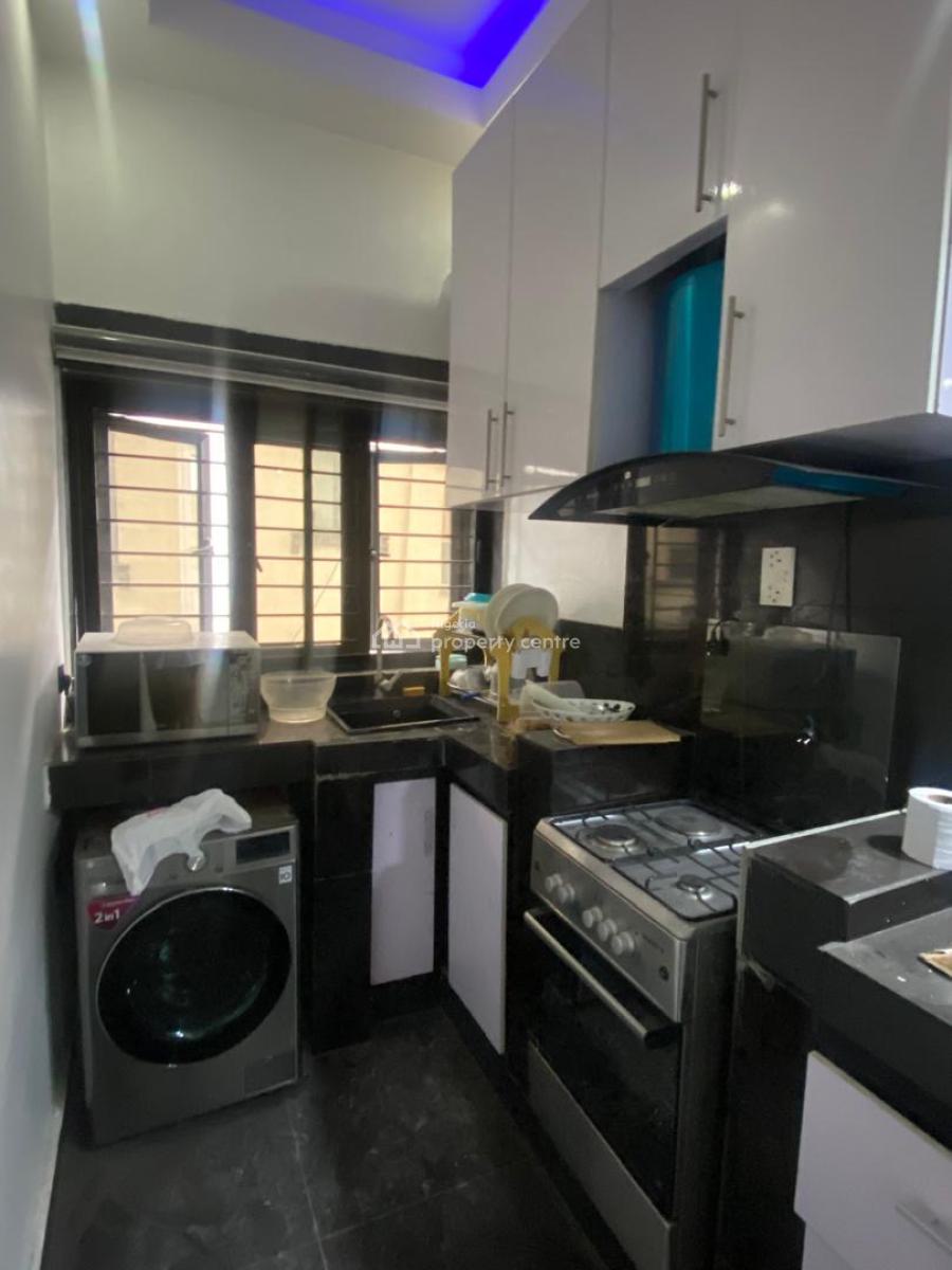 Luxury 2 Bedroom Semi Detached Duplex with Gate, Chevron , in a Secured Estatre, Lekki, Lagos, Semi-detached Duplex for Rent