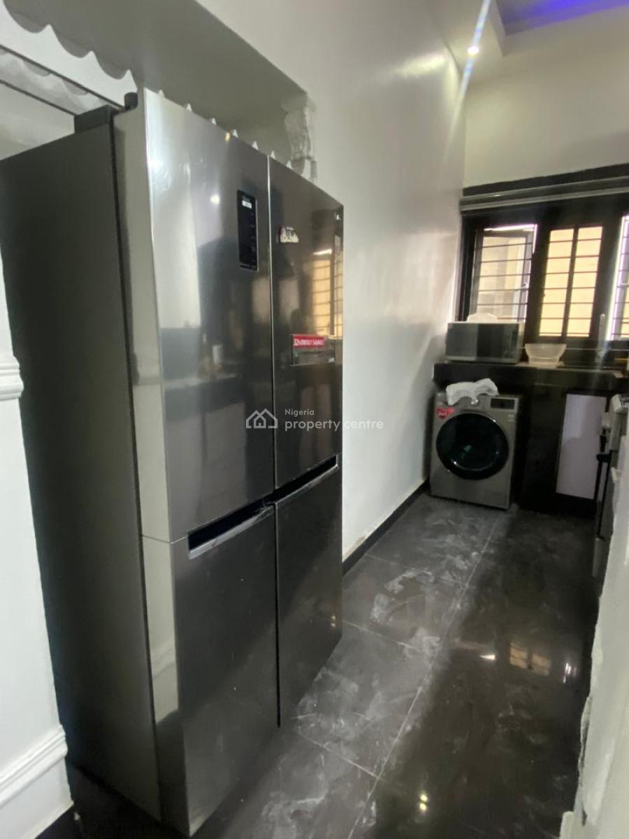 Luxury 2 Bedroom Semi Detached Duplex with Gate, Chevron , in a Secured Estatre, Lekki, Lagos, Semi-detached Duplex for Rent
