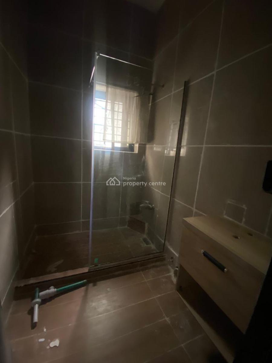 Luxury 2 Bedroom Semi Detached Duplex with Gate, Chevron , in a Secured Estatre, Lekki, Lagos, Semi-detached Duplex for Rent