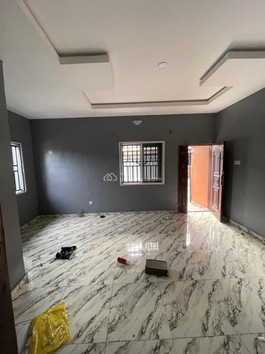 3 Bedroom Bungalow on a Plot of Land, Aroro Kole, Barracks Road, Ojoo, Ibadan, Oyo, Detached Bungalow for Sale