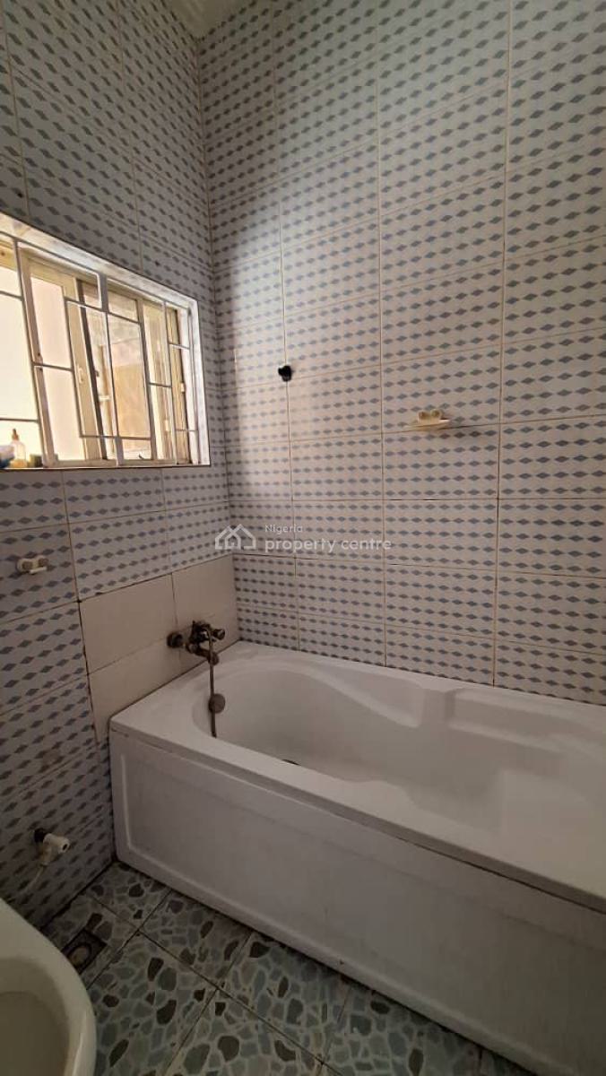 Well Maintained Spacious 3 Bedroom Apartment (no Bq), Off Fola Osibo Lekki Phase 1, Lekki Phase 1, Lekki, Lagos, Flat / Apartment for Rent