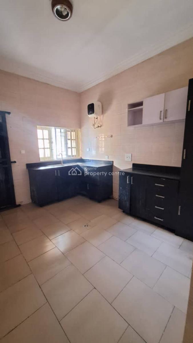 Well Maintained Spacious 3 Bedroom Apartment (no Bq), Off Fola Osibo Lekki Phase 1, Lekki Phase 1, Lekki, Lagos, Flat / Apartment for Rent