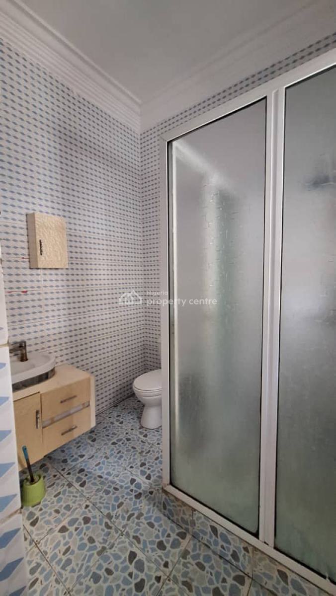 Well Maintained Spacious 3 Bedroom Apartment (no Bq), Off Fola Osibo Lekki Phase 1, Lekki Phase 1, Lekki, Lagos, Flat / Apartment for Rent