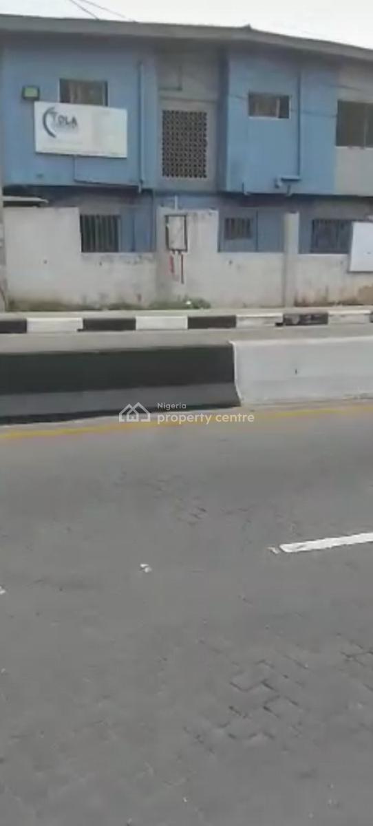 a Block of 4 Flat at Saint Finders Road. Akoka Yaba.  It Comprises 3b, Akoka, Yaba, Lagos, Block of Flats for Sale