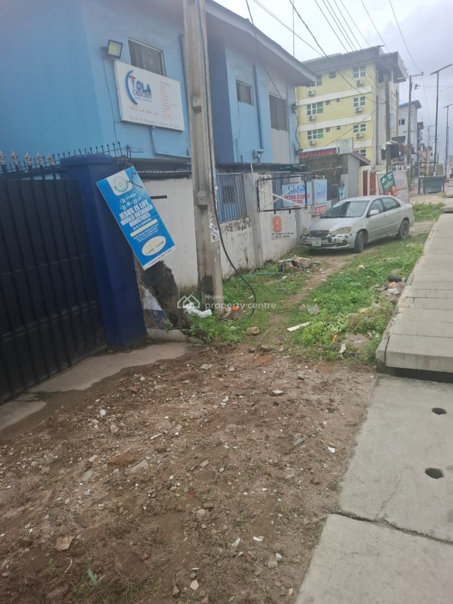 a Block of 4 Flats, Akoka, Yaba, Lagos, Block of Flats for Sale