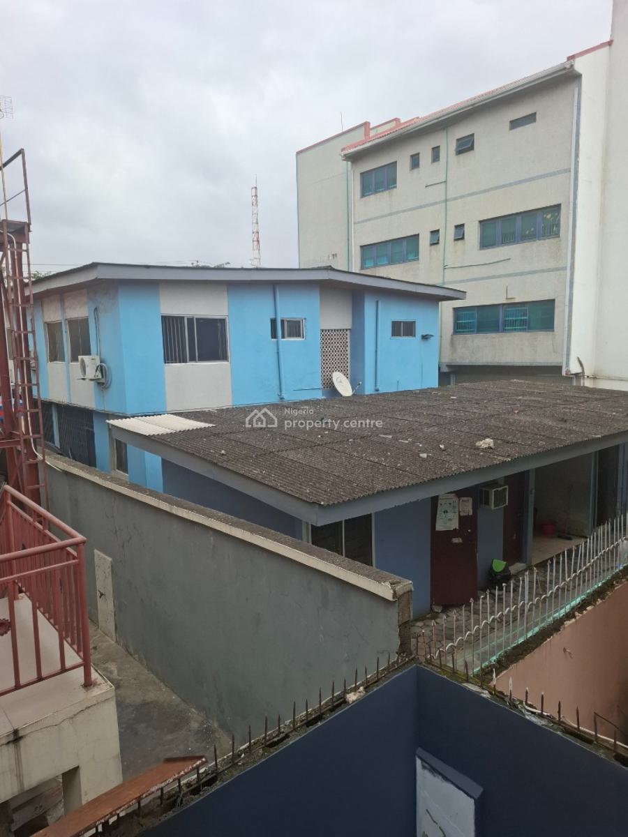 a Block of 4 Flats, Akoka, Yaba, Lagos, Block of Flats for Sale