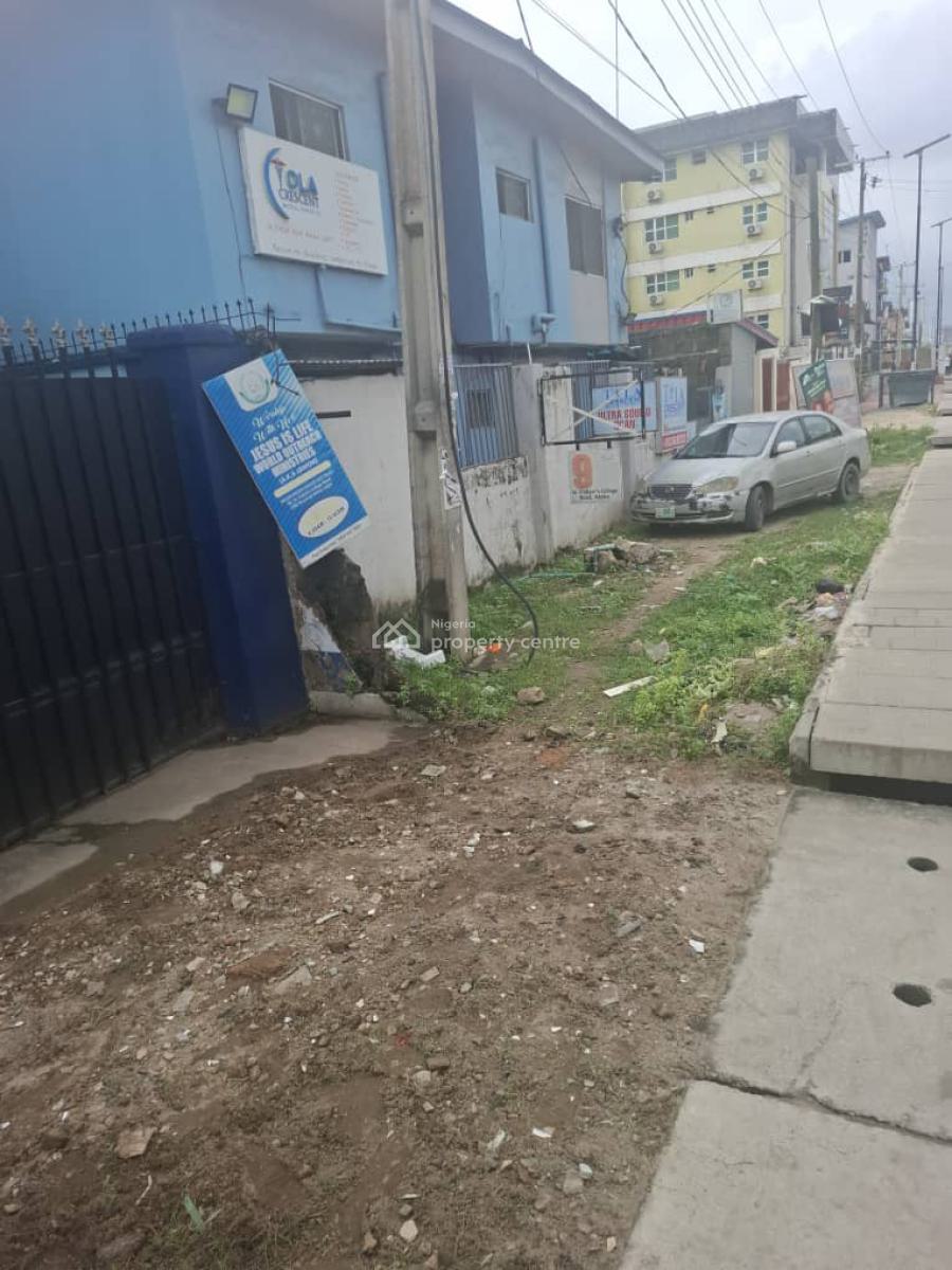 a Block of 4 Flats, Akoka, Yaba, Lagos, Block of Flats for Sale