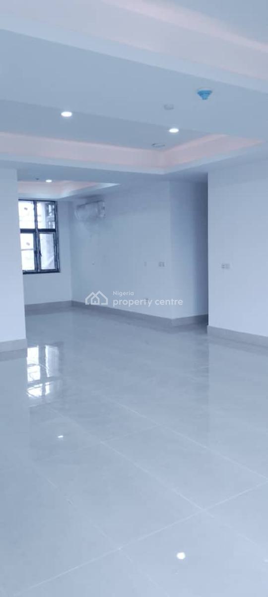 Luxury 3 Bedroom Apartment with Bq, Lekki Phase 1, Lekki, Lagos, Flat / Apartment for Sale