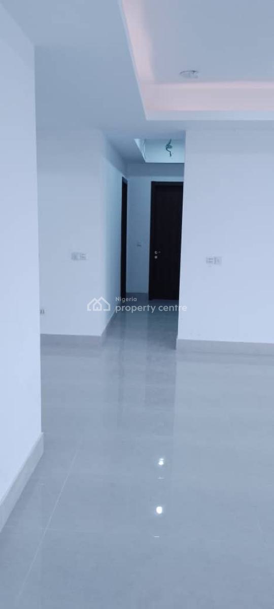 Luxury 3 Bedroom Apartment with Bq, Lekki Phase 1, Lekki, Lagos, Flat / Apartment for Sale