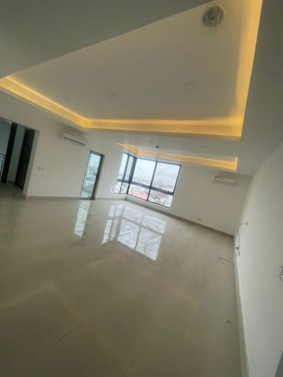 Luxury 3 Bedroom Apartment with Bq, Lekki Phase 1, Lekki, Lagos, Flat / Apartment for Sale