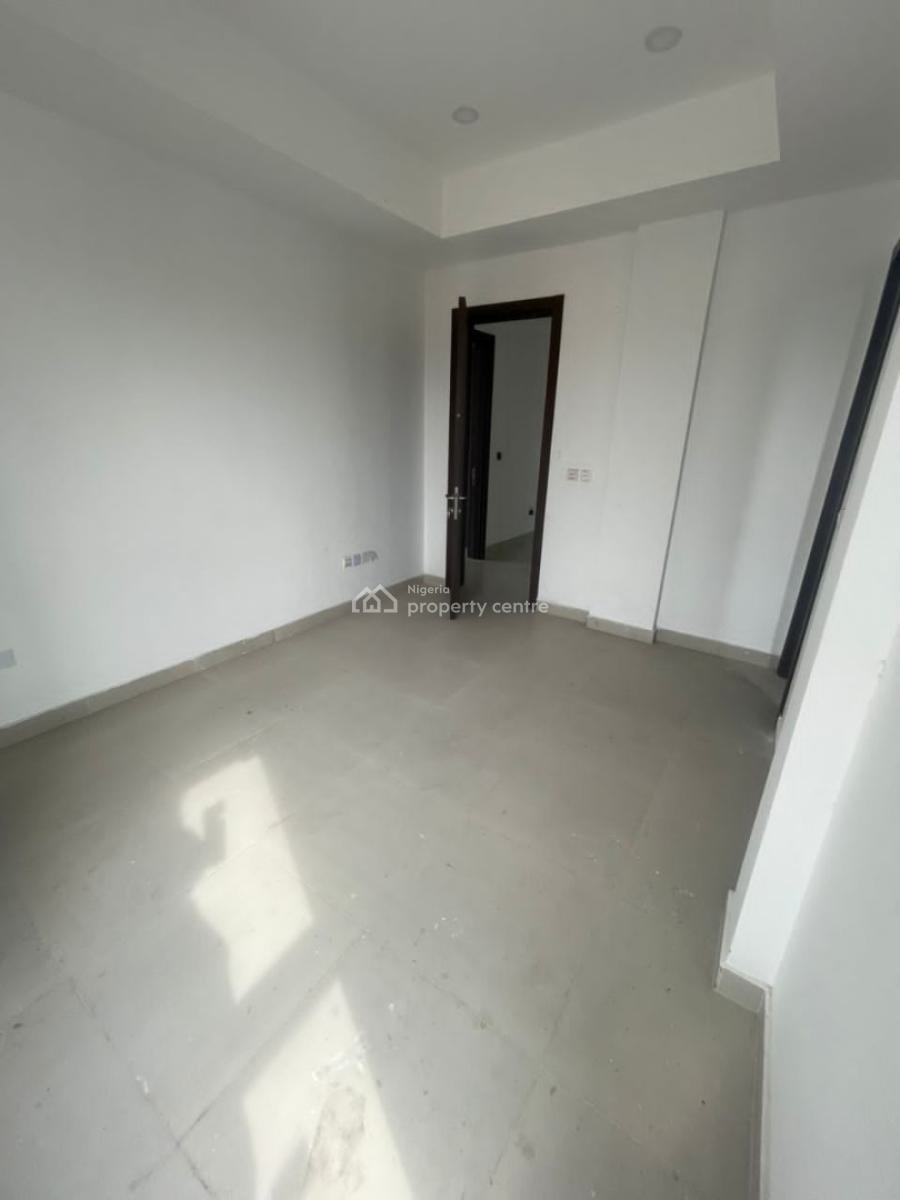 Luxury 3 Bedroom Apartment with Bq, Lekki Phase 1, Lekki, Lagos, Flat / Apartment for Sale