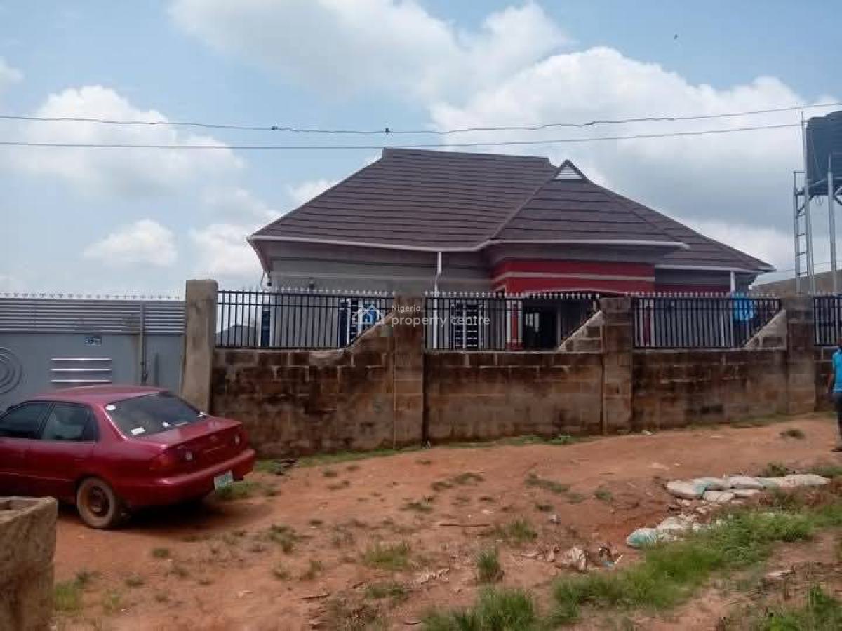 Luxury 3 Bedroom Flat, Aroro Kole Barrack Road, Ojoo, Ibadan, Ibadan, Oyo, Flat / Apartment for Sale