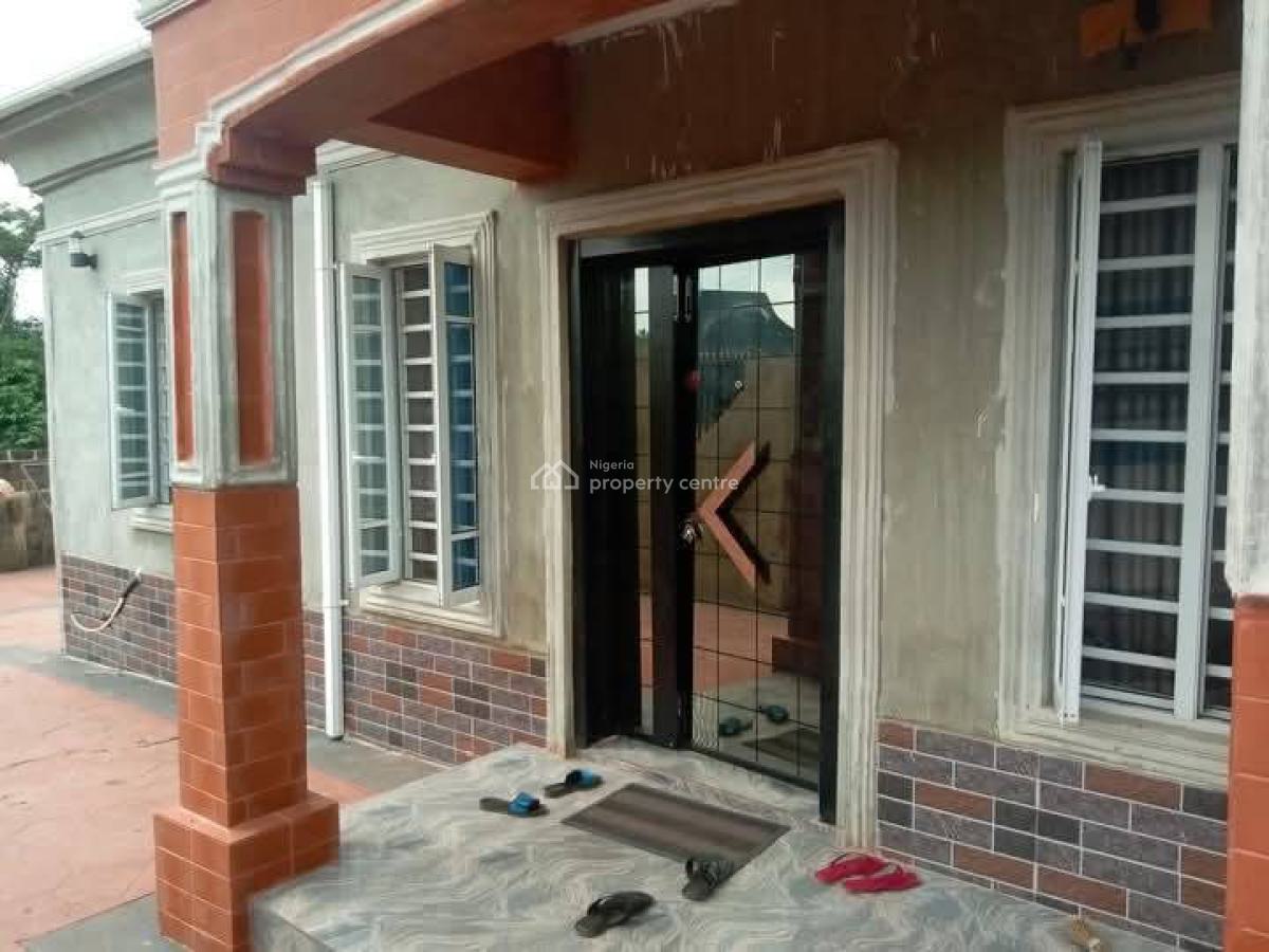 Luxury 3 Bedroom Flat, Aroro Kole Barrack Road, Ojoo, Ibadan, Ibadan, Oyo, Flat / Apartment for Sale