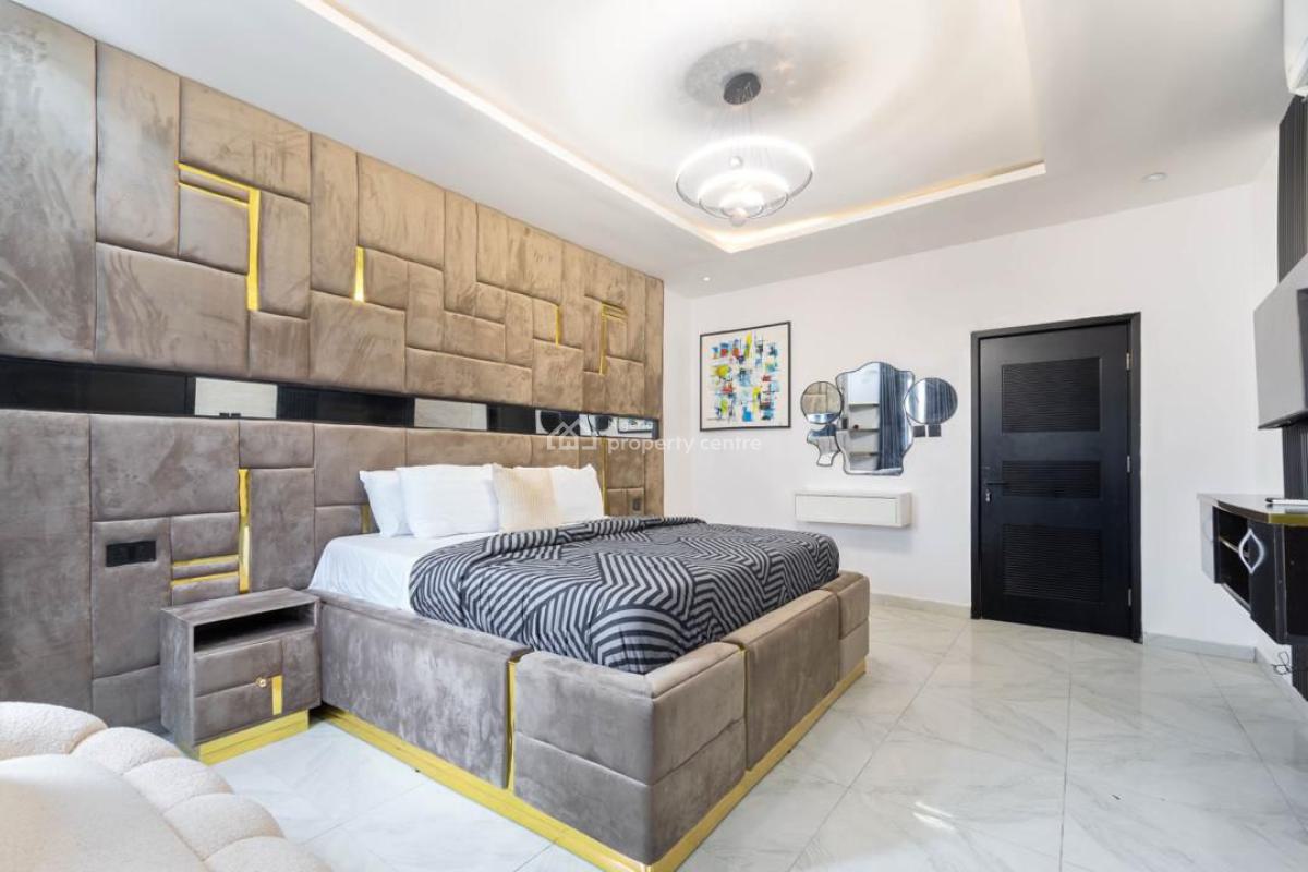 Luxuriously Fully Furnished 2 Bedroom Apartment Suitable for Investmen, Lekki Phase 1, Lekki, Lagos, Flat / Apartment for Sale
