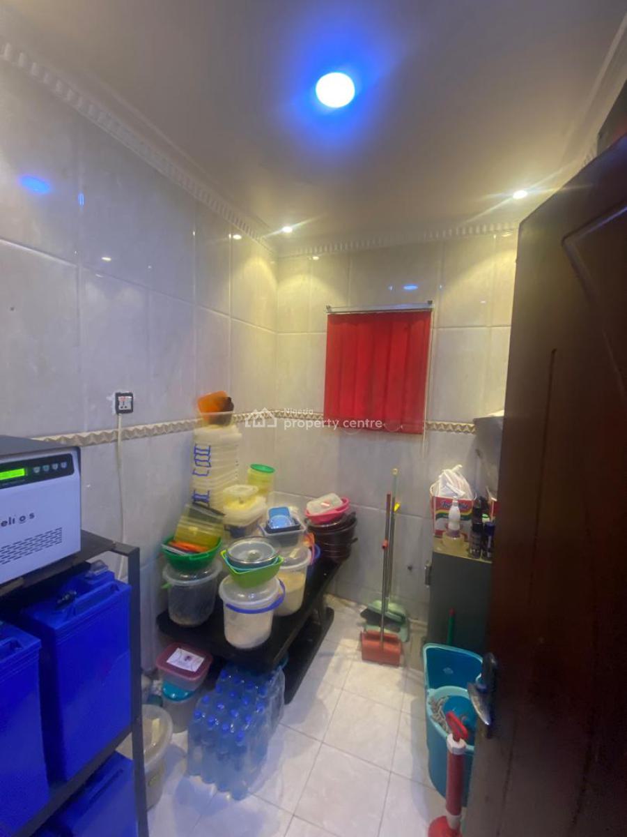 Luxury Serviced & Fully Furnished 2 Bedroom Flat on The 2nd Floor, By Pinnacle Filling Station, Lekki Right., Lekki Phase 1, Lekki, Lagos, Flat / Apartment for Rent