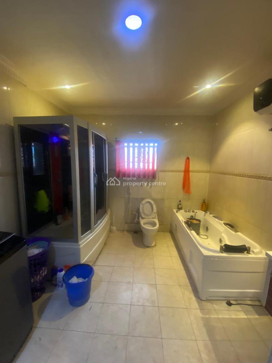 Luxury Serviced & Fully Furnished 2 Bedroom Flat on The 2nd Floor, By Pinnacle Filling Station, Lekki Right., Lekki Phase 1, Lekki, Lagos, Flat / Apartment for Rent