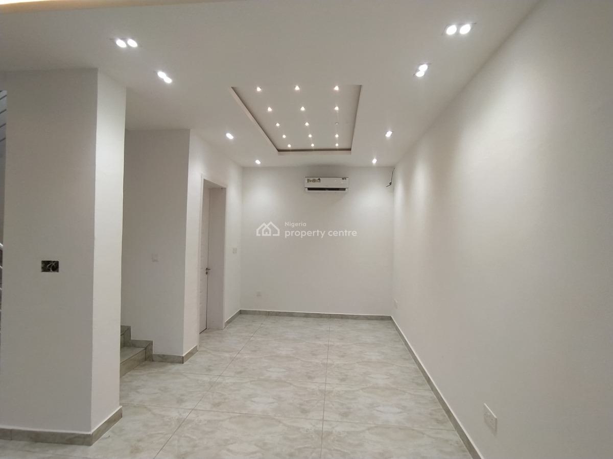 4 Bedroom Terrace with Swimming Pool, Oniru, Victoria Island (vi), Lagos, Flat / Apartment for Rent