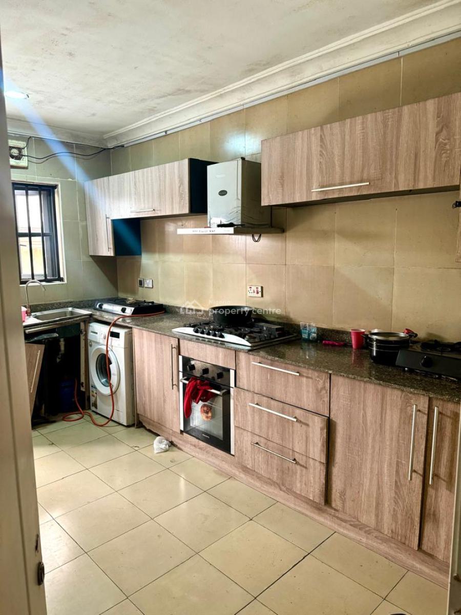 Luxury Furnished Room with Pool and Good Light in a Shared Apartment, in a Luxury Estate at Chevron Alternative, Lekki, Lagos, Self Contain (single Rooms) for Rent
