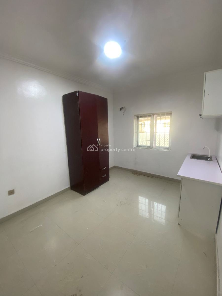Spacious 1 Bed Apartment, Osapa, Lekki, Lagos, Flat / Apartment for Rent
