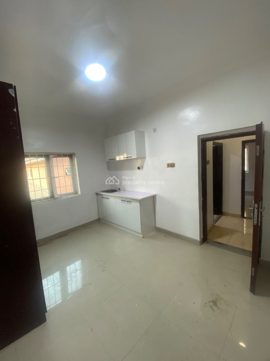 Spacious 1 Bed Apartment, Osapa, Lekki, Lagos, Flat / Apartment for Rent