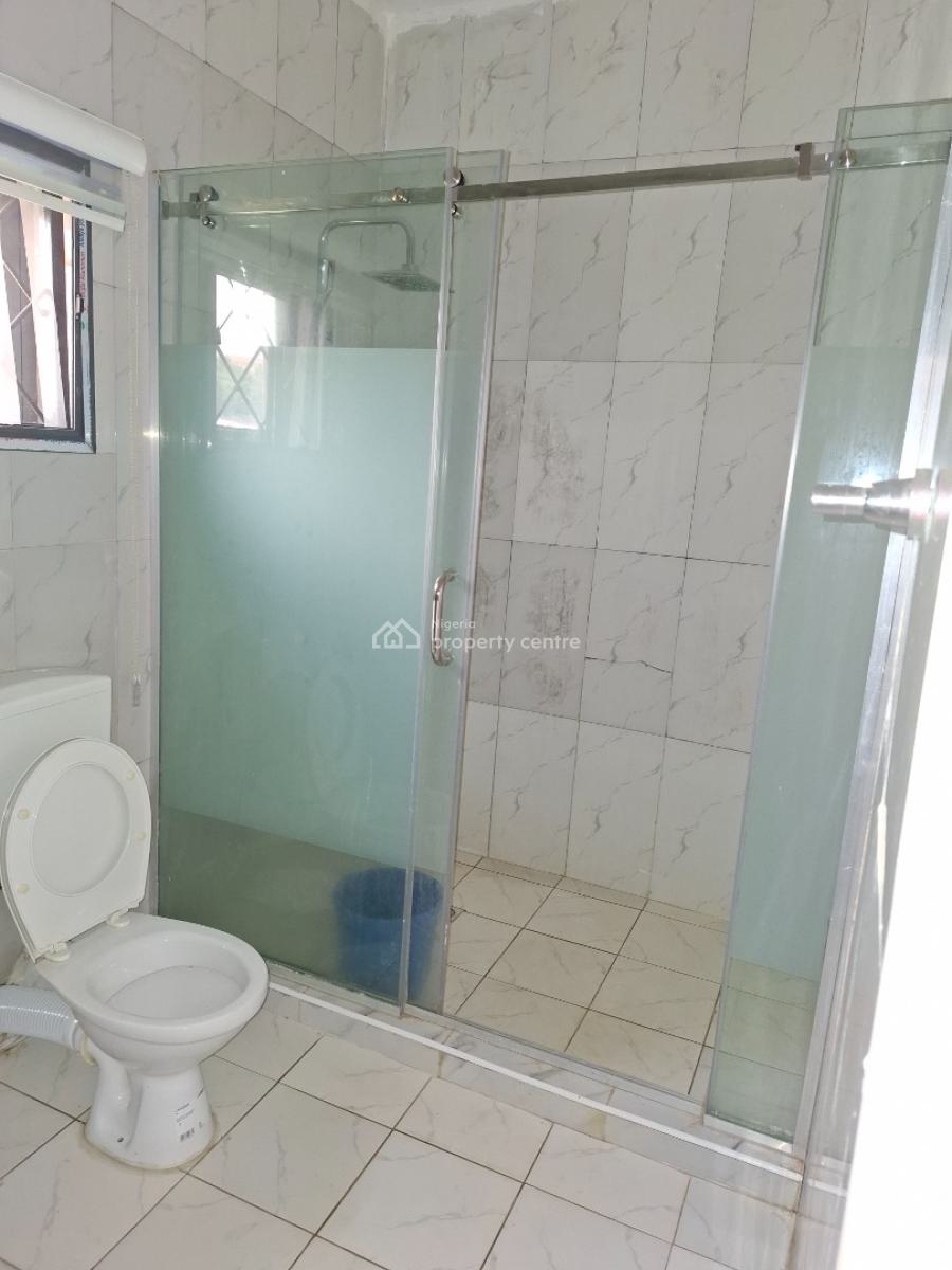 Serviced and Furnished 1 Bedroom Apartment, in a Prime and Secured Estate, Guzape District, Abuja, Flat / Apartment Short Let