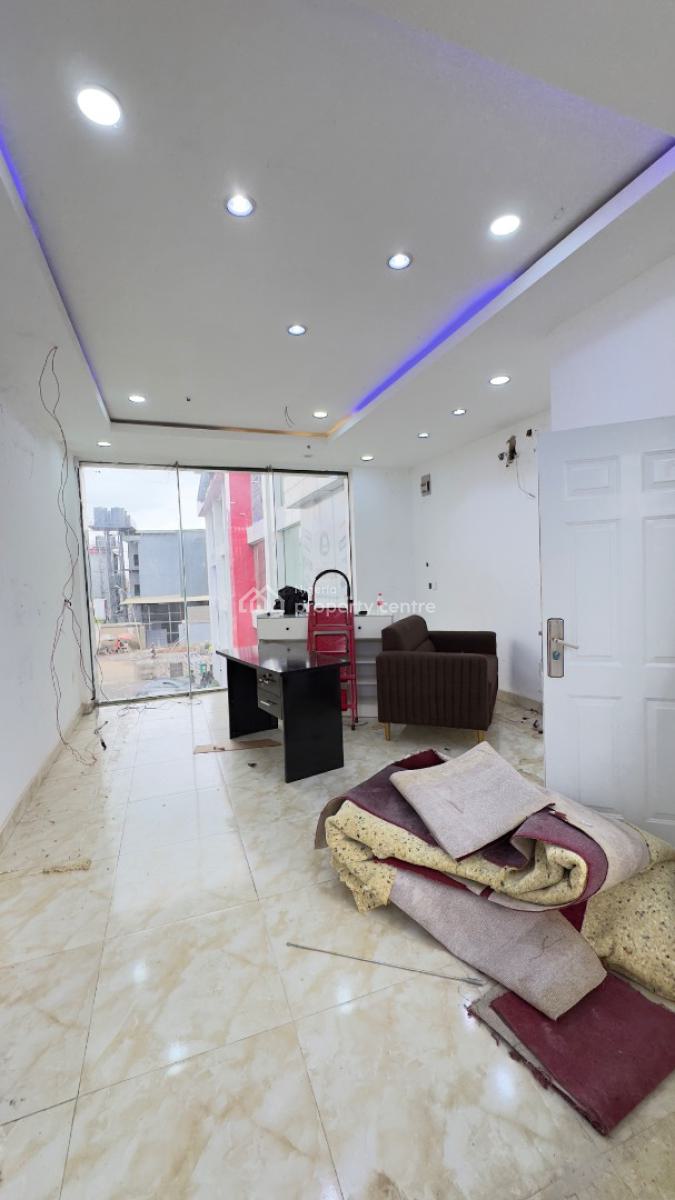 Shop // Office Space, Wuse 2, Wuse 2, Abuja, Plaza / Complex / Mall for Rent