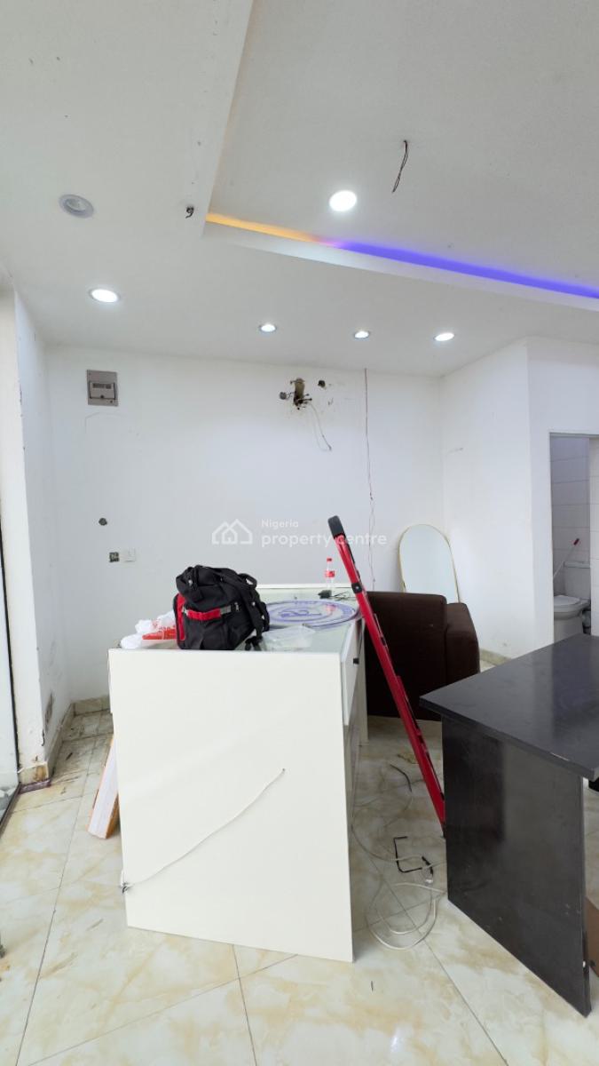 Shop // Office Space, Wuse 2, Wuse 2, Abuja, Plaza / Complex / Mall for Rent
