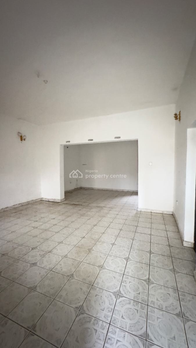 Newly Vacated 3 Bedroom Flat, Garki, Garki, Abuja, Flat / Apartment for Rent