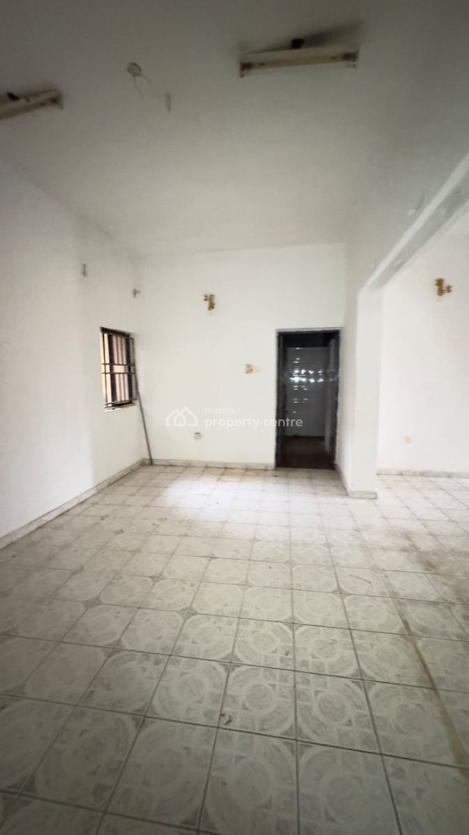 Newly Vacated 3 Bedroom Flat, Garki, Garki, Abuja, Flat / Apartment for Rent