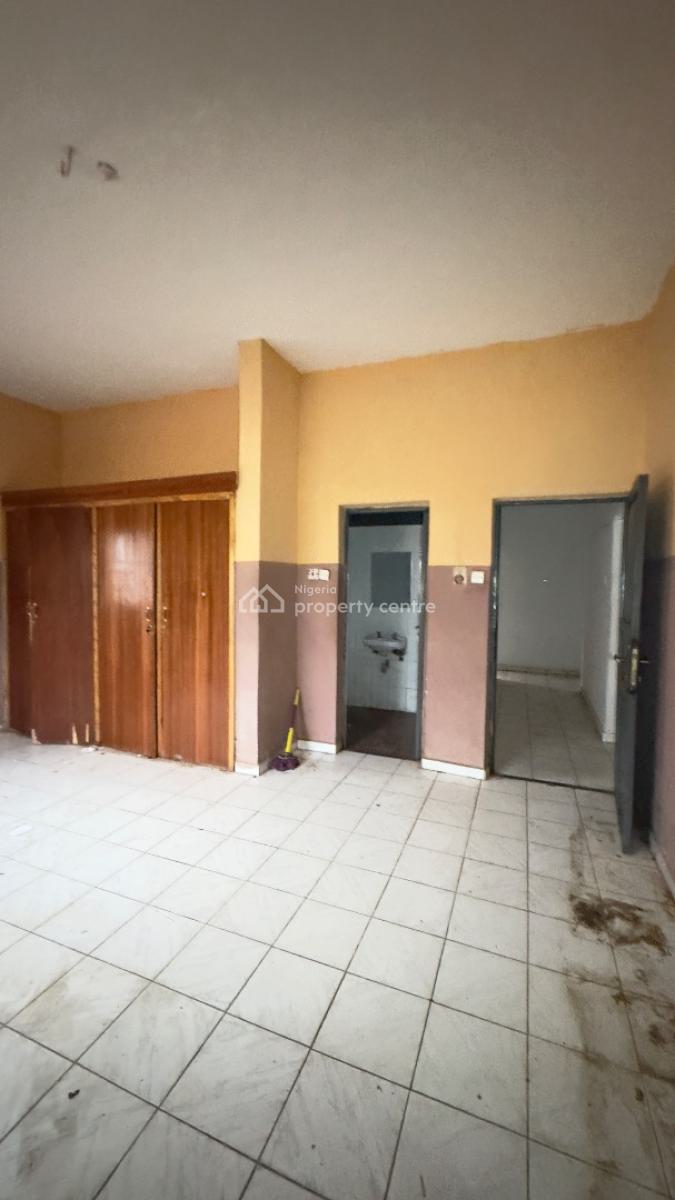 Newly Vacated 3 Bedroom Flat, Garki, Garki, Abuja, Flat / Apartment for Rent