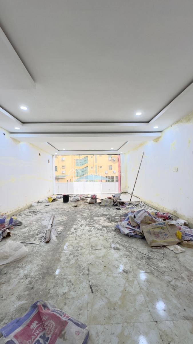 Shop // Office Space, Wuse 2, Wuse 2, Abuja, Plaza / Complex / Mall for Rent