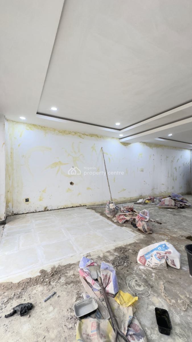 Shop // Office Space, Wuse 2, Wuse 2, Abuja, Plaza / Complex / Mall for Rent