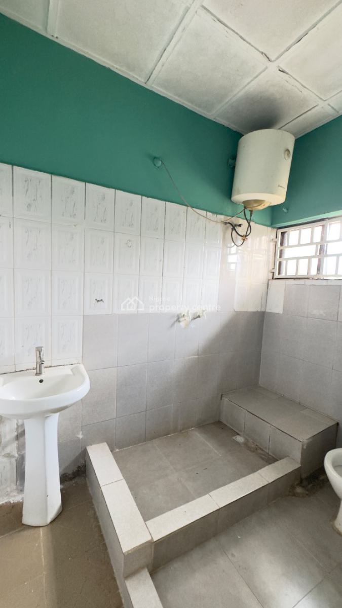 Newly Vacated 3 Bedroom Flat, Garki 2, Garki, Abuja, Flat / Apartment for Rent