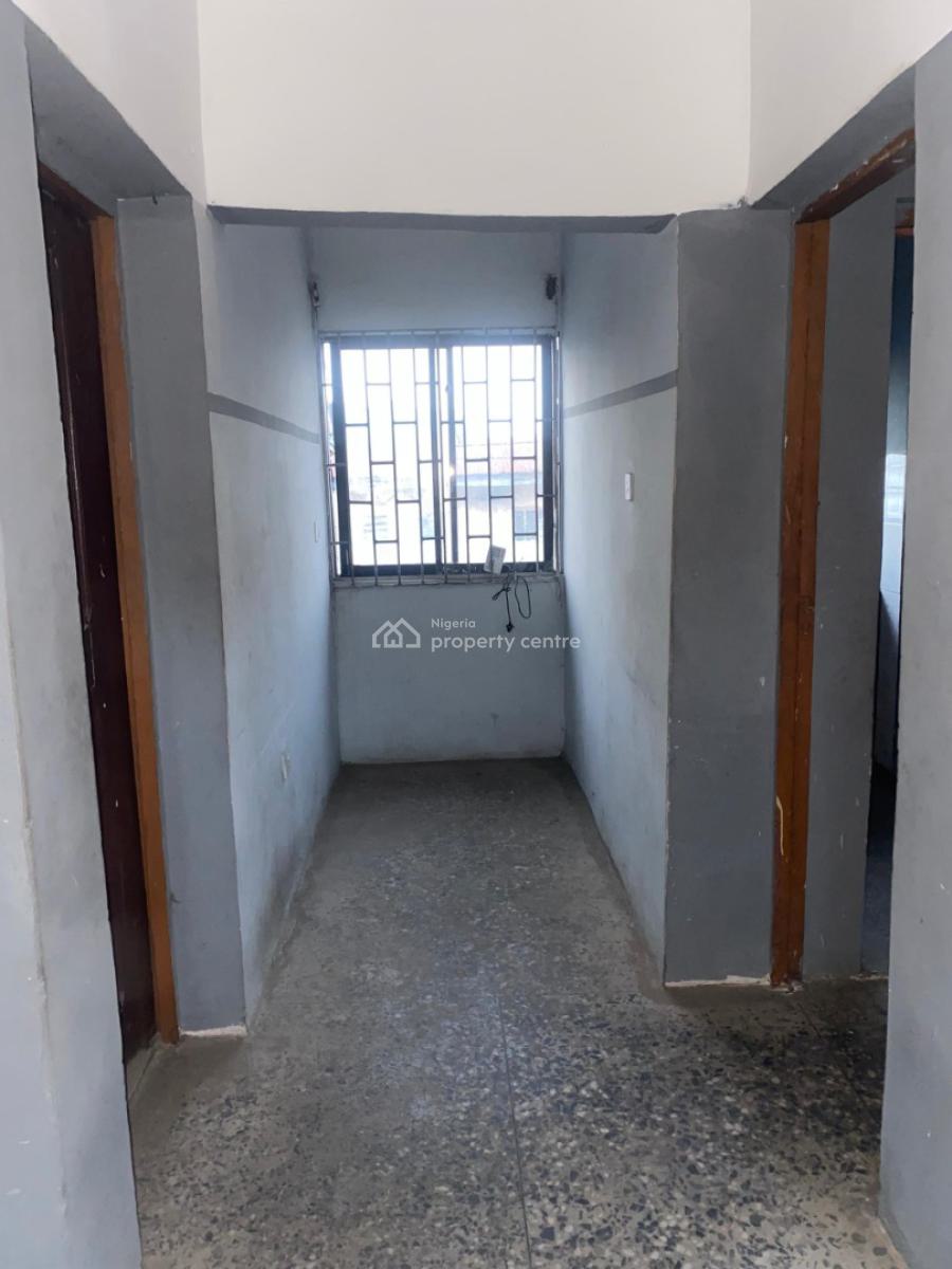 2 Bedroom Flat, Fadeyi, Shomolu, Lagos, Flat / Apartment for Rent