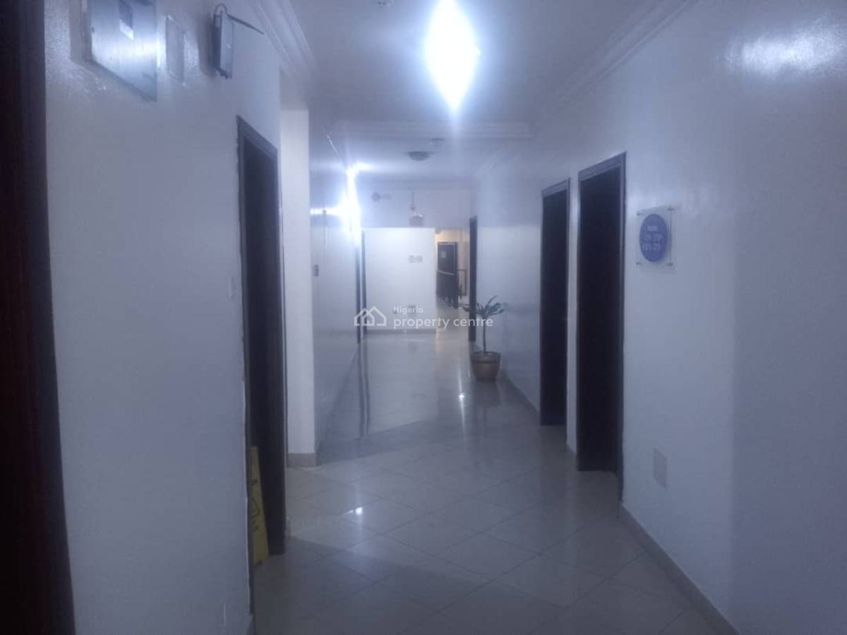 32 Rooms Hotel with Gym, Swimming Pool  and Event Lounge, Ikeja Gra, Ikeja, Lagos, Hotel / Guest House for Rent